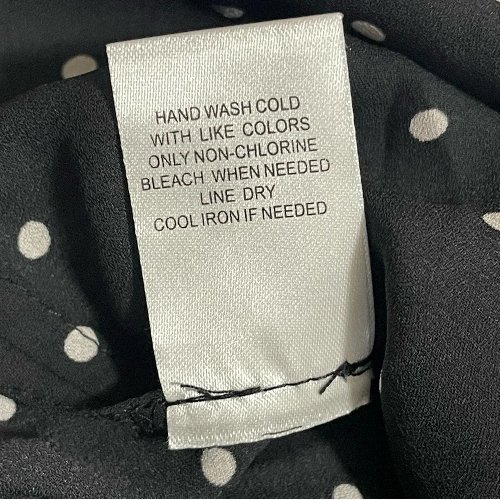 Daniel Rainn Women's Black Short Sleeve Blouse with White Polka Dots Size Small - Picture 6 of 7